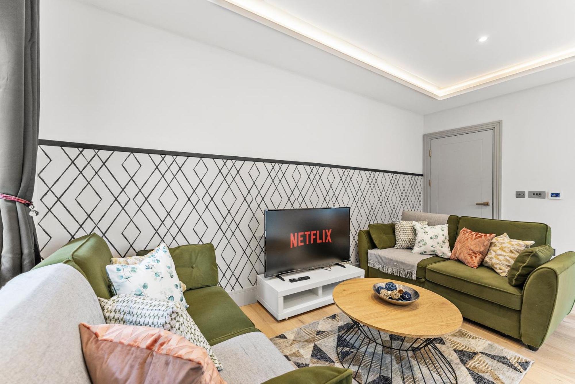 Stunning 2 Bed Flat In - Sleeps 8 -balcony Appartamento Londra