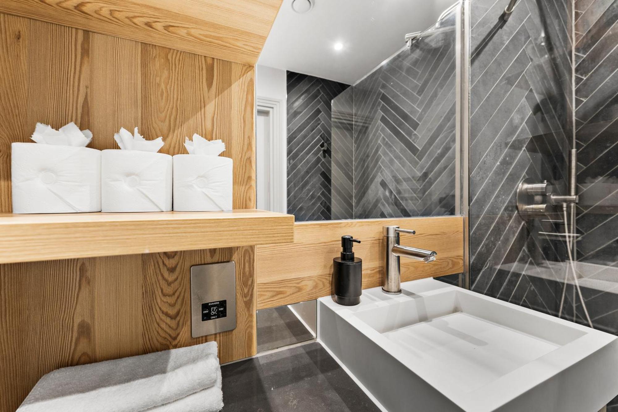 Appartamento Stunning 2 Bed Flat In - Sleeps 8 -balcony Londra